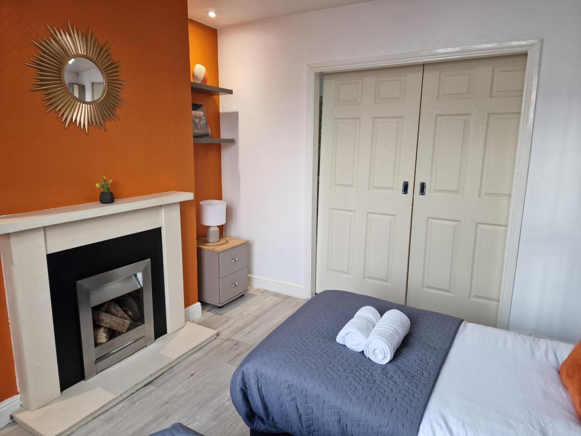 Modern 4-Bed House With Garden & Parking Villa Coventry Exterior photo